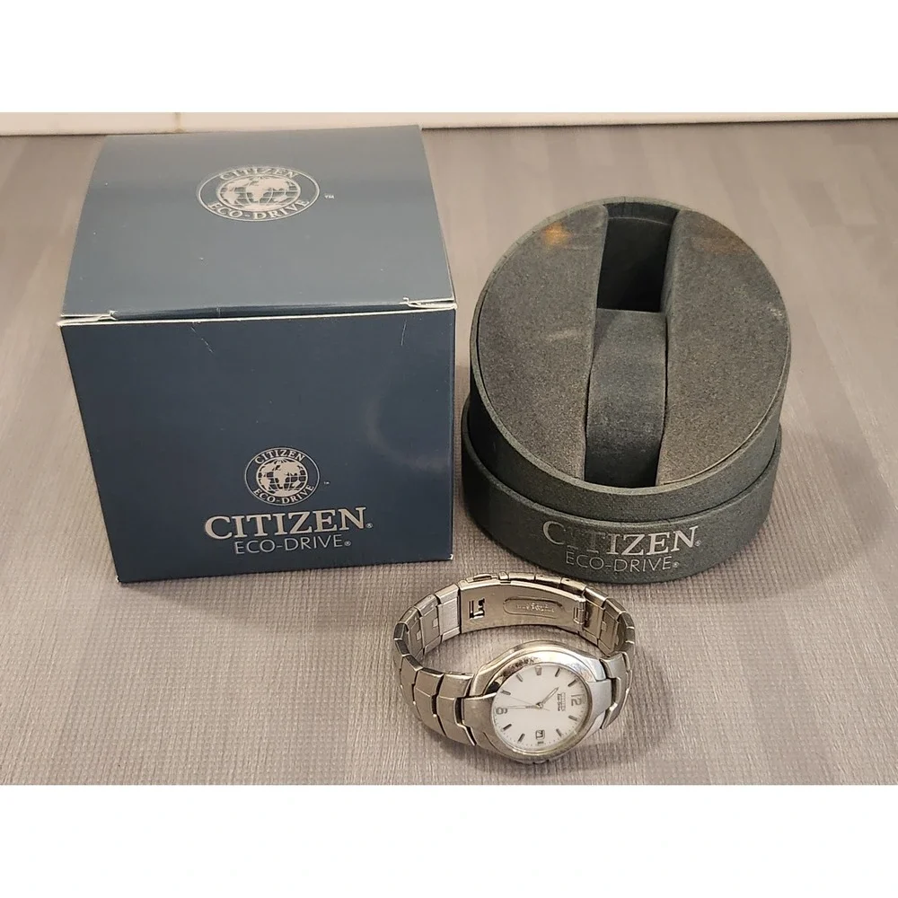 Citizen Eco-Drive E110-S001841 Watch Stainless Steel White Dial Solar BROKEN